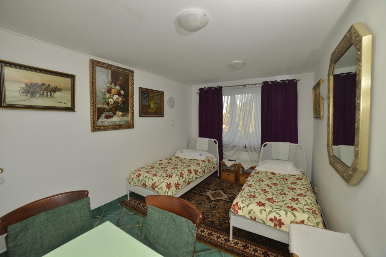 Piaseczno Willa Staropolska Exterior foto
